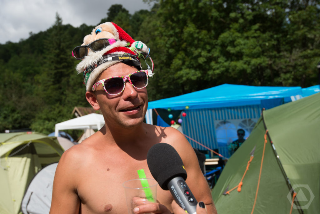 Daniel ist der offizielle "Priester" am Green Camping - die diesjährige Predigt steht unter dem Motto "Weihnachten"